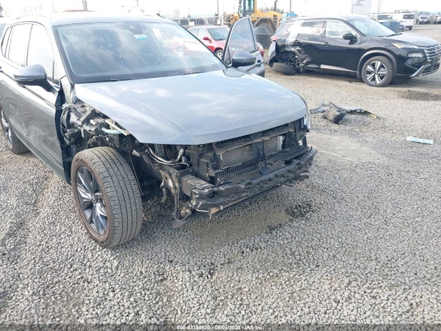 3VV3B7AX9NM137990 Volkswagen Tiguan