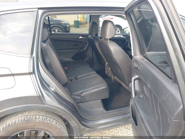3VV3B7AX9NM137990 Volkswagen Tiguan