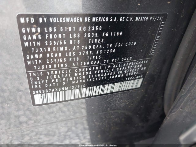 3VV3B7AX9NM137990 Volkswagen Tiguan