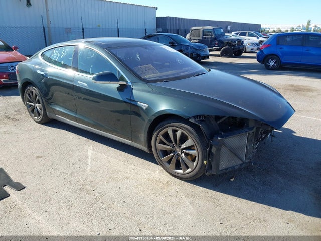 2015 TESLA MODEL S 5YJSA1H26FFP67069 Photo 0