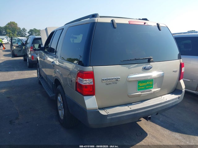 Продажа на аукционе авто 2007 Ford Expedition Xlt, vin: 1FMFU16587LA11159, номер лота: 43151000