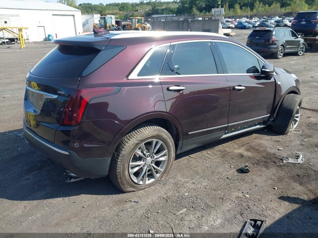 2021 CADILLAC XT5 1GYKNDRSXMZ174739 Photo 3