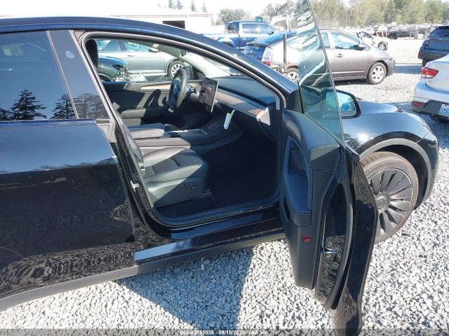 7SAYGDEE2PF921290 Tesla 2023