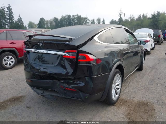 2017 TESLA MODEL X 5YJXCDE23HF055708 Photo 3