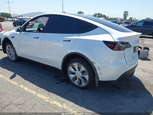 2023 TESLA MODEL Y 7SAYGDEE9PA081036 Photo 2