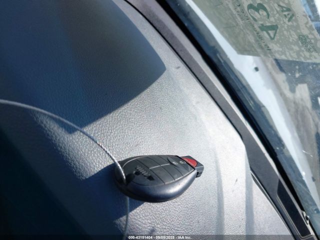 2017 RAM 1500 1C6RR6FG4HS860852 Photo 10