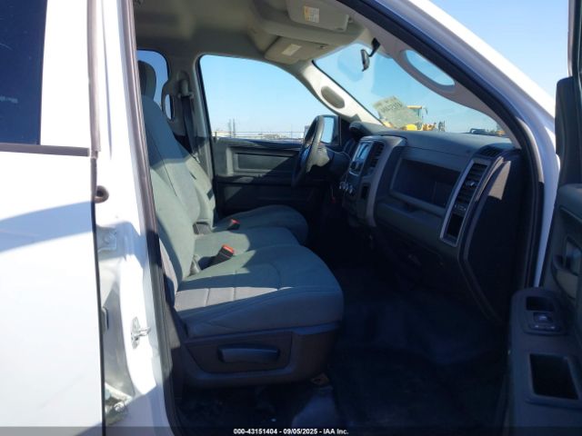 2017 RAM 1500 1C6RR6FG4HS860852 Photo 4
