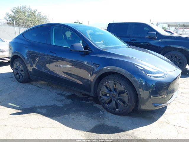 2024 TESLA MODEL Y 7SAYGDEEXRF161757 Photo 0