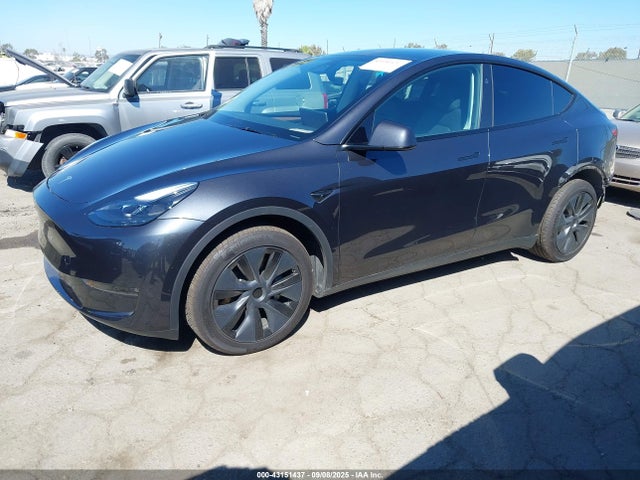 2024 TESLA MODEL Y 7SAYGDEEXRF161757 Photo 1