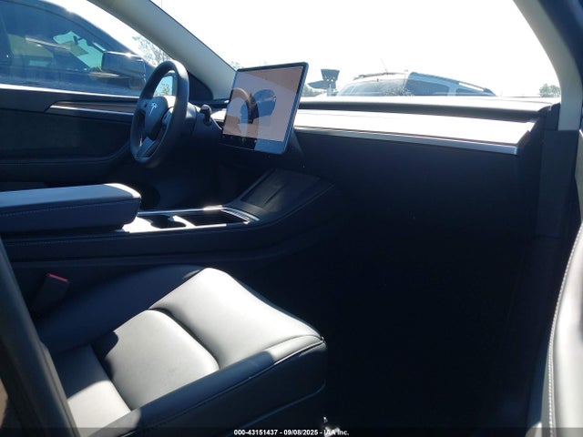 2024 TESLA MODEL Y 7SAYGDEEXRF161757 Photo 4