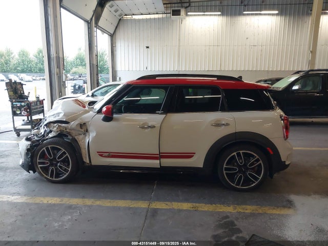 Mini Countryman John Cooper Works 2019 WMZYV9C50K3F03063 Image 14