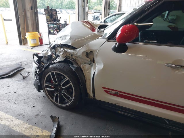 2019 MINI COUNTRYMAN WMZYV9C50K3F03063 Photo 5