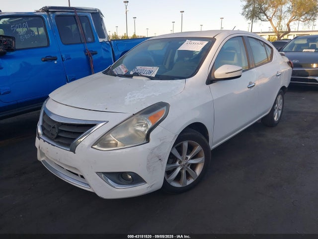 Nissan 2015 2015 3N1CN7AP3FL803645 Image 2