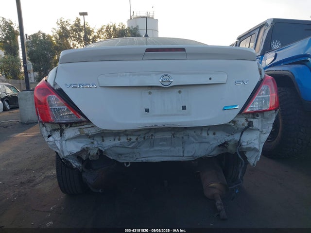 Nissan 2015 2015 3N1CN7AP3FL803645 Image 6