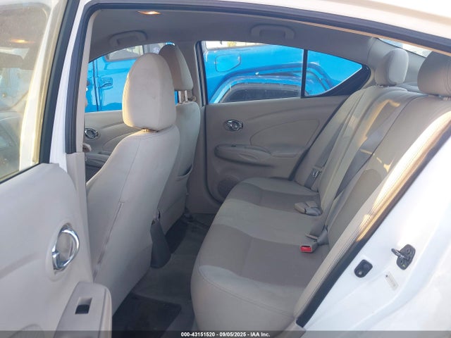 Nissan 2015 2015 3N1CN7AP3FL803645 Image 8
