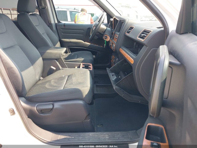 Honda j35z5 2014 5FPYK1F76EB014797 Image 5