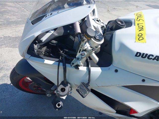 ZDMHAATW1NB006363 Ducati 2022