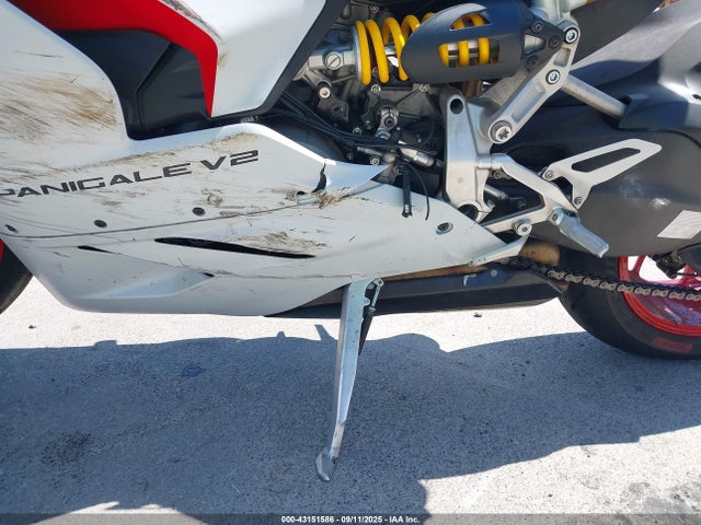 ZDMHAATW1NB006363 Ducati 2022