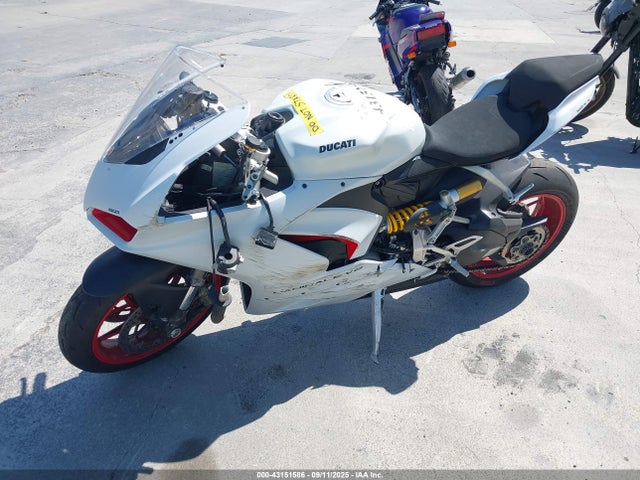 ZDMHAATW1NB006363 Ducati 2022