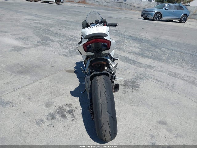 ZDMHAATW1NB006363 Ducati 2022