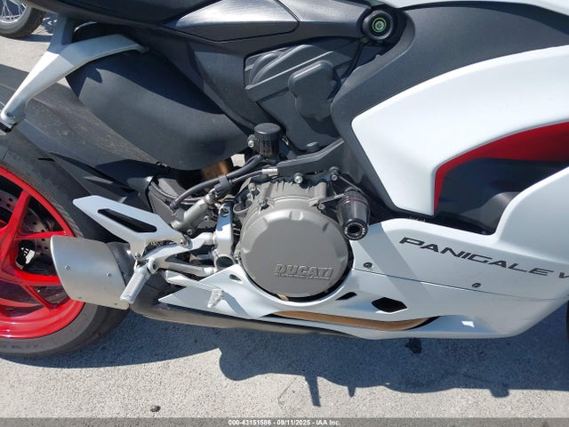 ZDMHAATW1NB006363 Ducati 2022