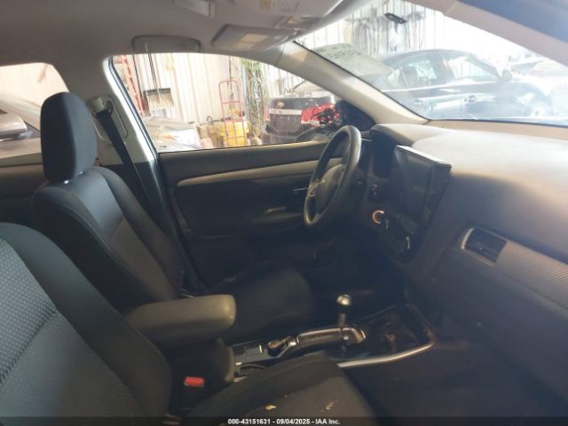 2018 MITSUBISHI OUTLANDER JA4AZ3A39JZ041786 Photo 4