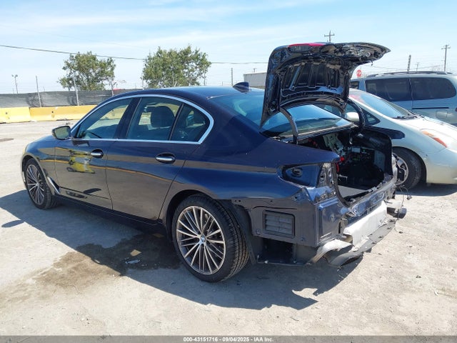 BMW 540I 2017 WBAJE5C30HG915083 Image 3