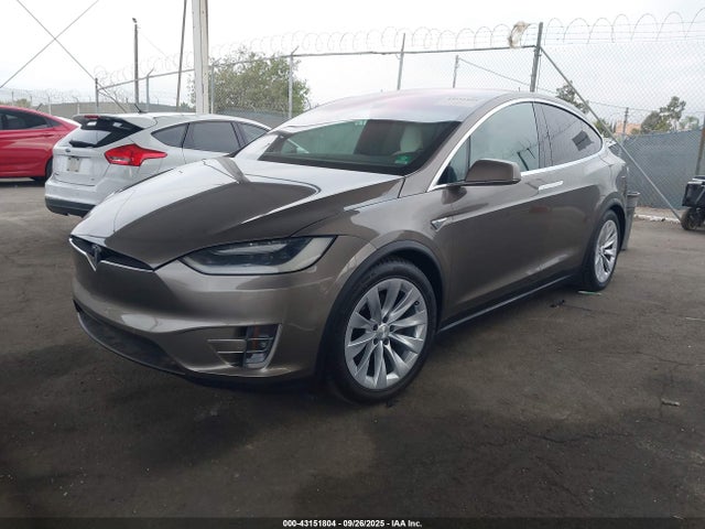 2016 TESLA MODEL X 5YJXCAE26GF006550 Photo 1