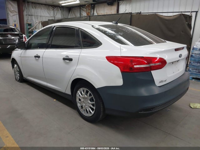 Ford 2.0l gdi 2018 1FADP3E26JL287939 Image 3