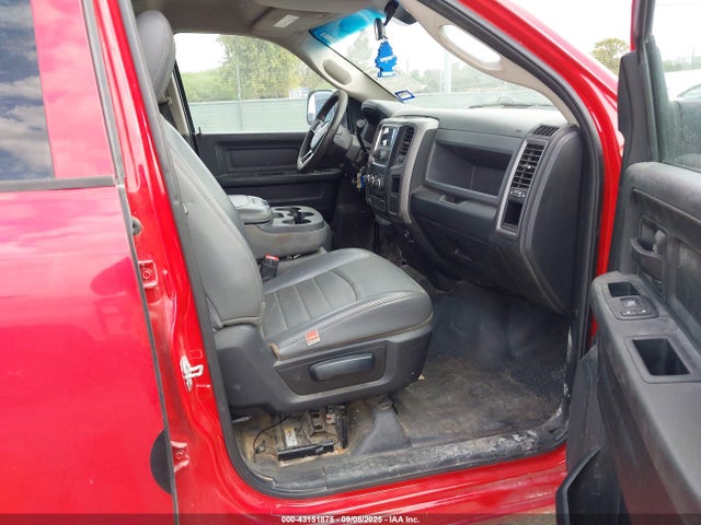 43151875 :رقم المزاد ، 3C63R3GL3HG785469 vin ، 2017 Ram 3500 Tradesman  4x4 8' Box مزاد بيع
