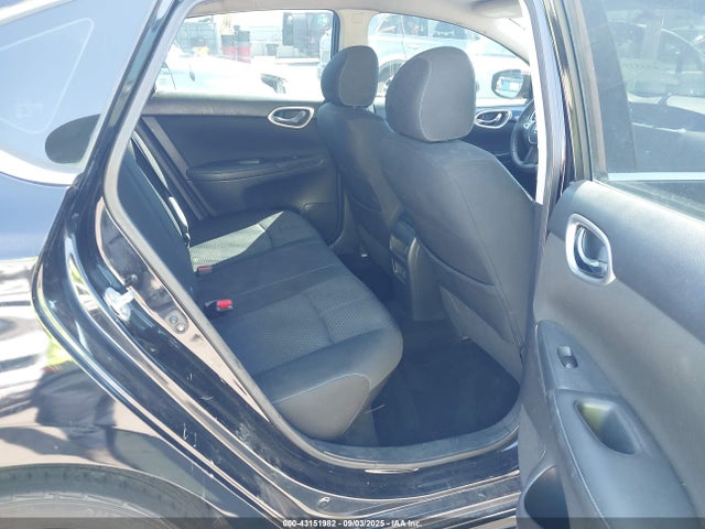 3N1AB7AP0HY300354 Nissan Sentra