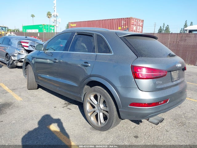 2017 AUDI Q3 WA1HCCFS5HR011016 Photo 2