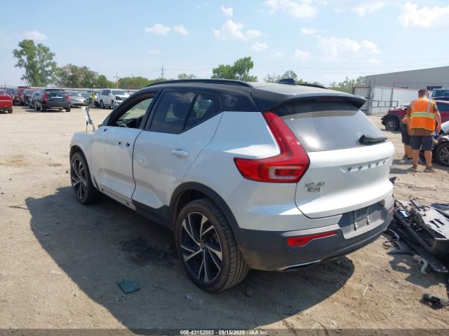 2020 VOLVO XC40 YV4162UM6L2279763 Photo 2
