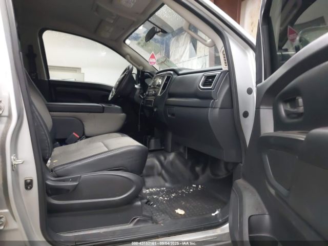 2016 NISSAN TITAN XD 1N6BA1F11GN517524 Photo 4