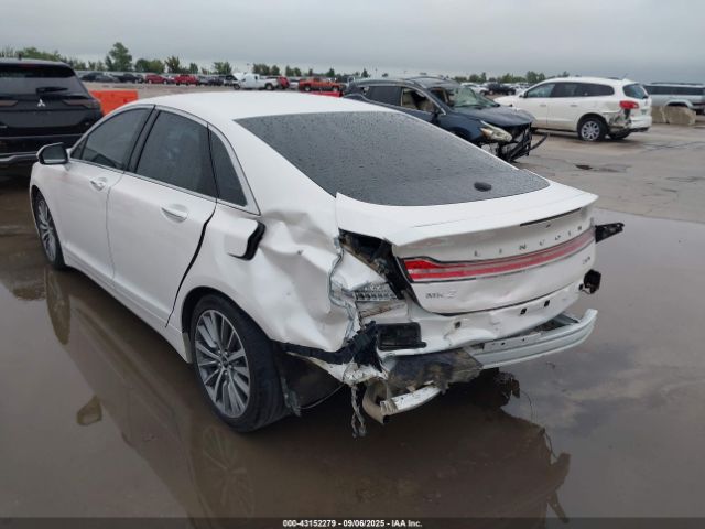 2020 LINCOLN MKZ 3LN6L5A99LR613925 Photo 2