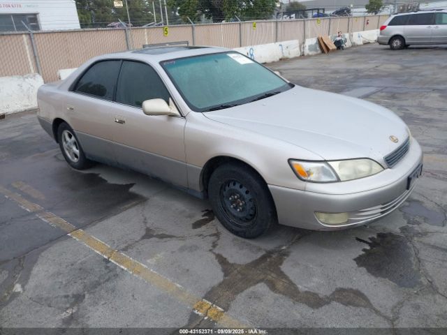1997 LEXUS ES 300 JT8BF22G6V5005936