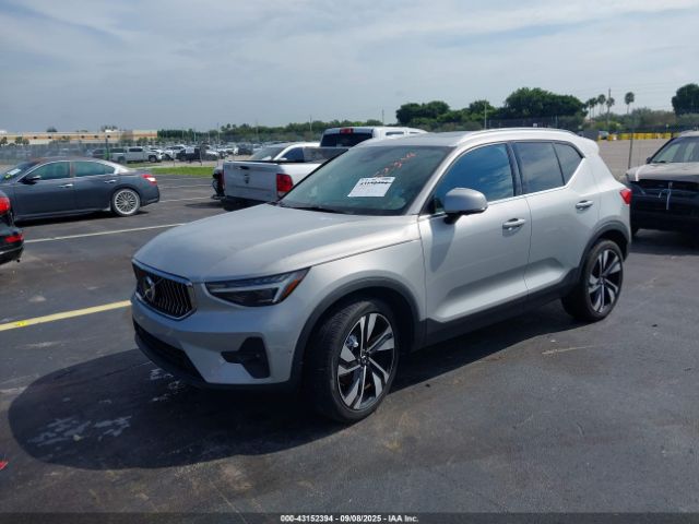 2024 VOLVO XC40 YV4L12UE8R2249821 Photo 1