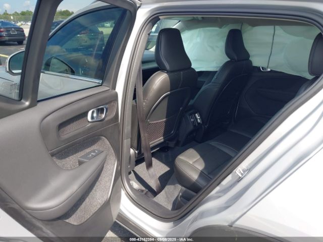 2024 VOLVO XC40 YV4L12UE8R2249821 Photo 7