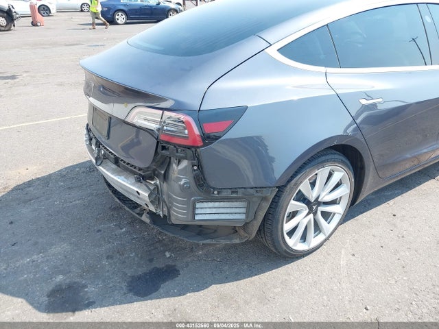 Tesla 2019 2019 5YJ3E1EA2KF432034 Image 22