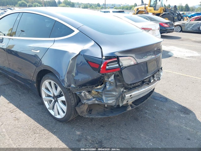 2019 TESLA MODEL 3 5YJ3E1EA2KF432034 Photo 5