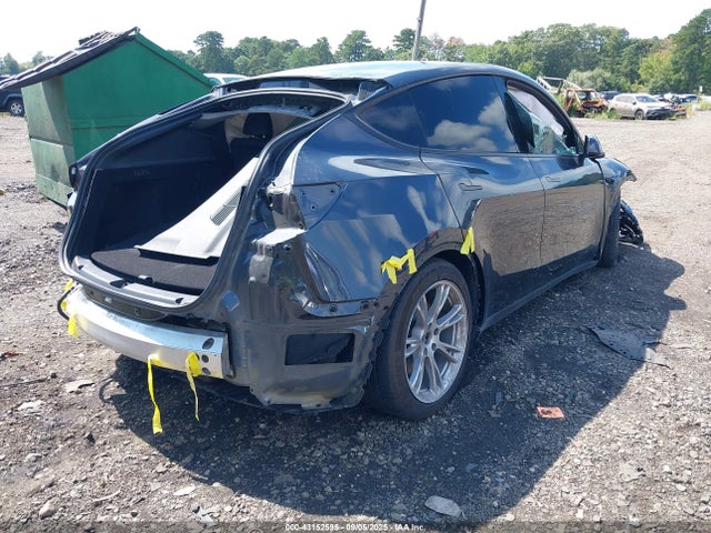 2024 TESLA MODEL Y 7SAYGDEE5RA225734 Photo 3