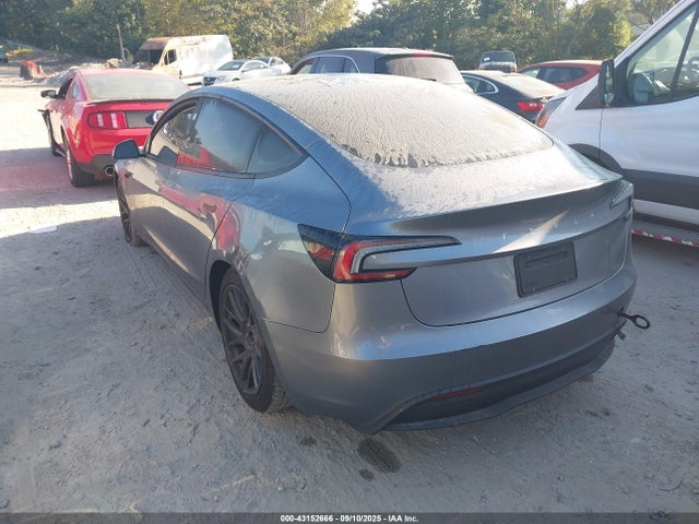 2025 TESLA MODEL 3 5YJ3E1EA4SF887757 Photo 2