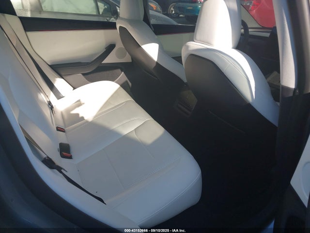 2025 TESLA MODEL 3 5YJ3E1EA4SF887757 Photo 7