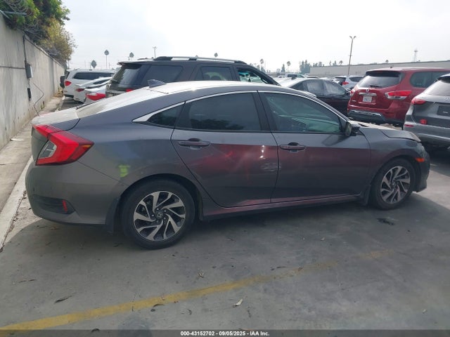 Honda CIVIC EX 2017 2HGFC2F74HH559478 Image 30