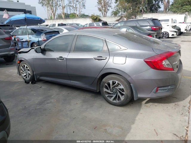 Honda CIVIC EX 2017 2HGFC2F74HH559478 Image 31