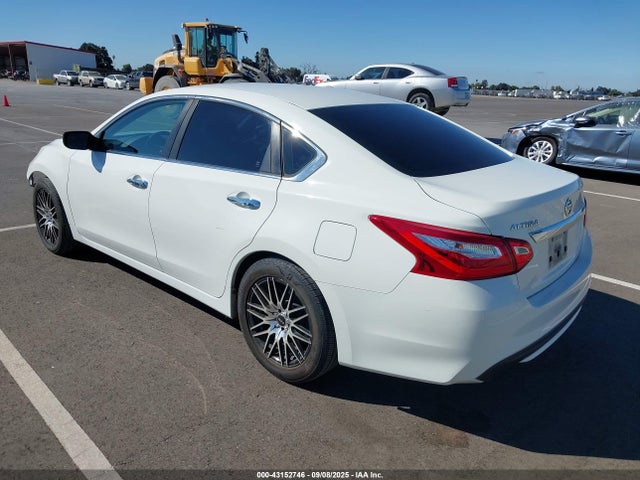 1N4AL3AP4GC239574 Nissan 2016