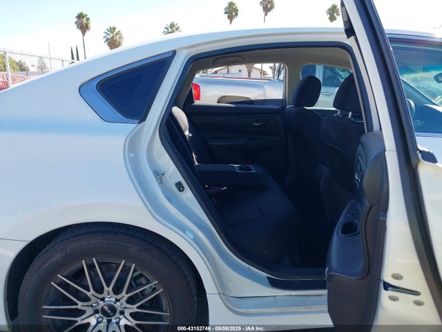 1N4AL3AP4GC239574 Nissan 2016