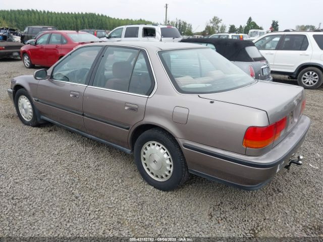1993 HONDA ACCORD JHMCB7670PC044303 Photo 2