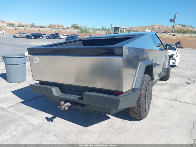Tesla Cybertruck 2024 7G2CEHED8RA037640 Image 4