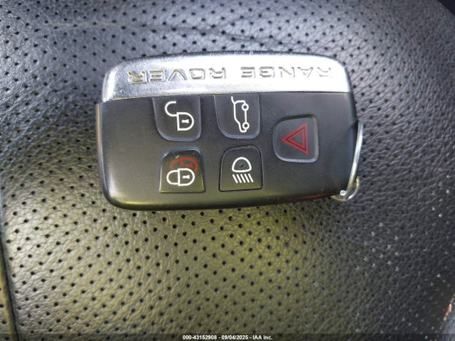 Land Rover aj20p 2019 SALVP2RX5KH345048 Image 11